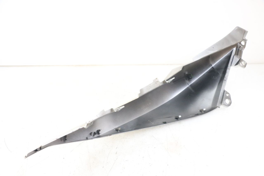 photo de FLANC POSTERIORE SINISTRO YAMAHA XMAX X-MAX ABS 125 (2017 - 2020) - Dettagli dei punti di fissaggio