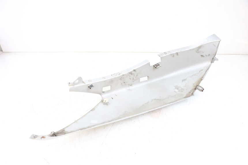 photo de FLANC POSTERIORE SINISTRO YAMAHA XMAX X-MAX 125 (2006 - 2009) - Zoom sullo stato d'uso