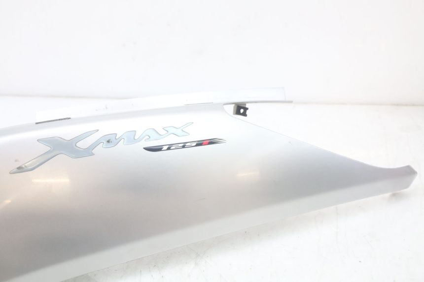 photo de FLANC POSTERIORE SINISTRO YAMAHA XMAX X-MAX 125 (2006 - 2009) - Zoom sullo stato d'uso