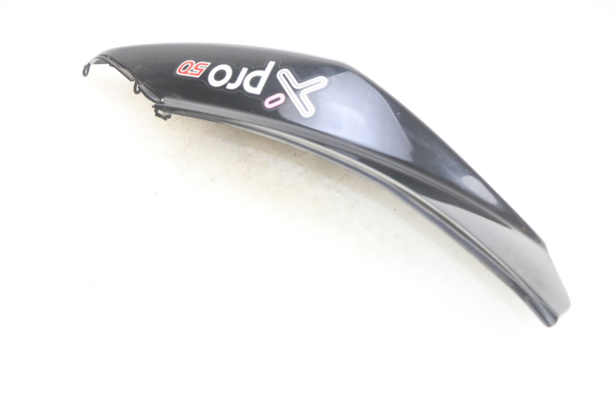 photo de FLANC POSTERIORE SINISTRO SYM X-PRO 4T 50 (2014 - 2021) - Dettagli dei punti di fissaggio