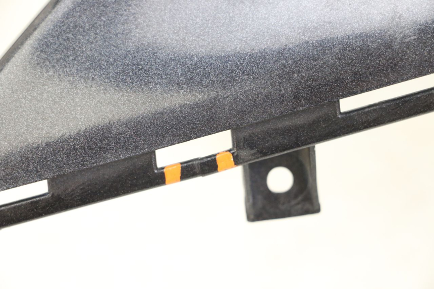 photo de PARAFANGO POSTERIORE SINISTRO KYMCO XCITING 250 (2006 - 2009) - Stato della superficie e materiale