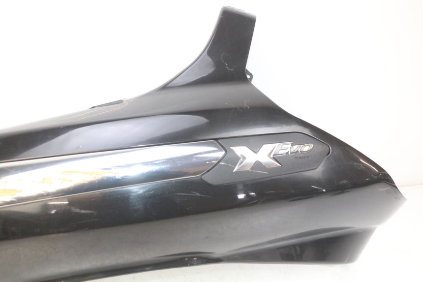 photo de FLANC POSTERIORE SINISTRO PIAGGIO XEVO - X EVO 125 (2007 - 2017) - Caratteristiche distintive