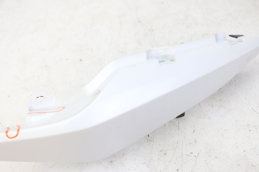 photo de CARENA POSTERIORE SINISTRA YAMAHA XJ6 ABS 600 (2008 - 2016) - Zoom sui componenti