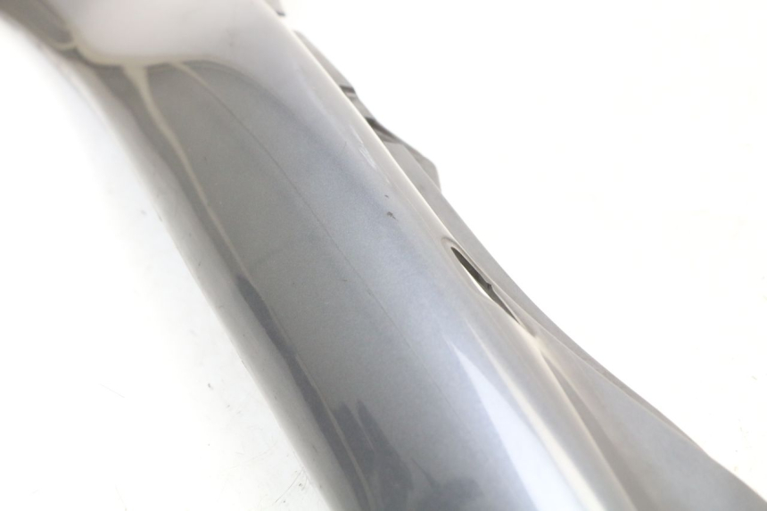 photo de PARAFANGO POSTERIORE SINISTRO YAMAHA XJ600 XJ DIVERSION 600 (1992 - 1997) - Primo piano tecnico