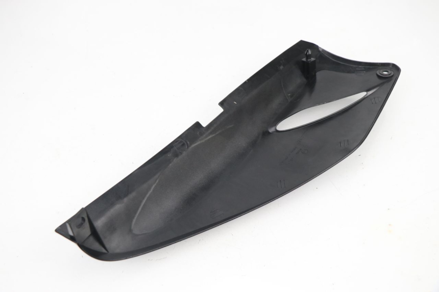 photo de CARENA POSTERIORE SINISTRA HONDA XLV VARADERO 125 (2000 - 2006) - Zoom sullo stato d'uso