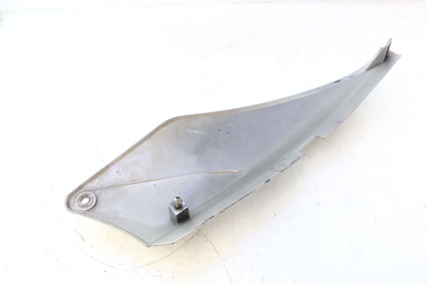 photo de CARENA POSTERIORE SINISTRA HONDA XLV VARADERO 125 (2007 - 2012) - Dettaglio del componente