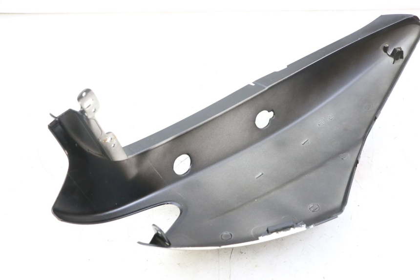 photo de CARENA POSTERIORE SINISTRA YAMAHA NEO'S NEOS 2T EASY 50 (2013 - 2016) - Zoom sullo stato d'uso