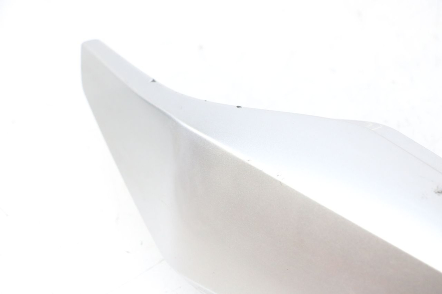 photo de CARENA POSTERIORE SINISTRA YAMAHA XJ6 600 (2008 - 2016) - Zoom sui componenti