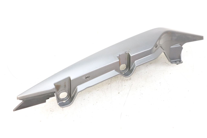 photo de CARENA POSTERIORE SINISTRA YAMAHA XJ6 ABS 600 (2008 - 2016) - Dettagli dei punti di fissaggio