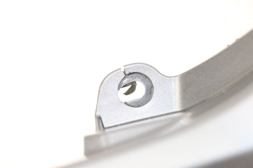 photo de CARENA POSTERIORE SINISTRA YAMAHA XJ6 ABS 600 (2008 - 2016) - Stato della superficie e materiale