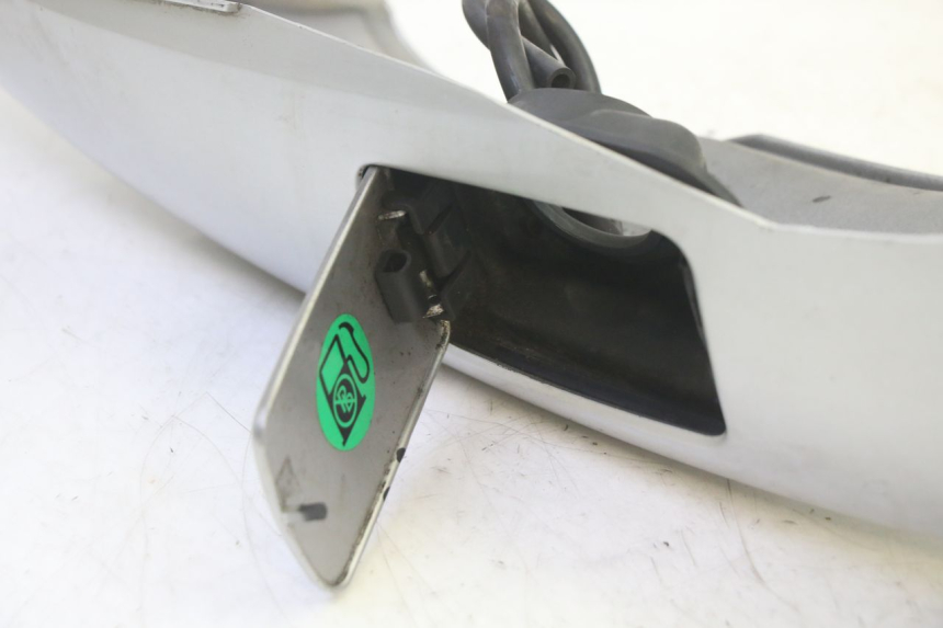 photo de FLANC POSTERIORE SINISTRO YAMAHA YP MAJESTY 125 (2002 - 2006) - Vista d'insieme del prodotto