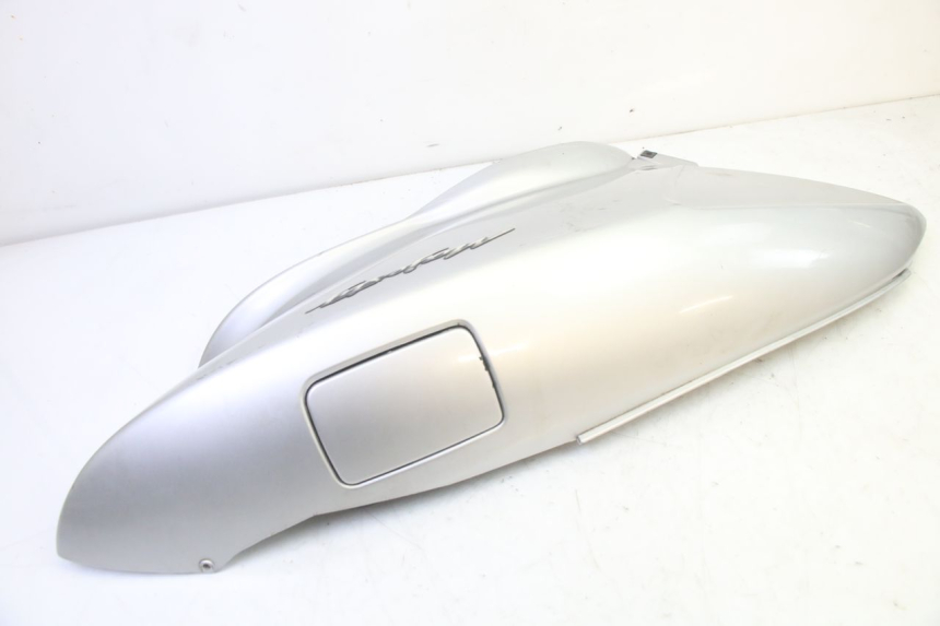 photo de FLANC POSTERIORE SINISTRO YAMAHA YP MAJESTY 125 (2002 - 2006) - Dettagli dei punti di fissaggio