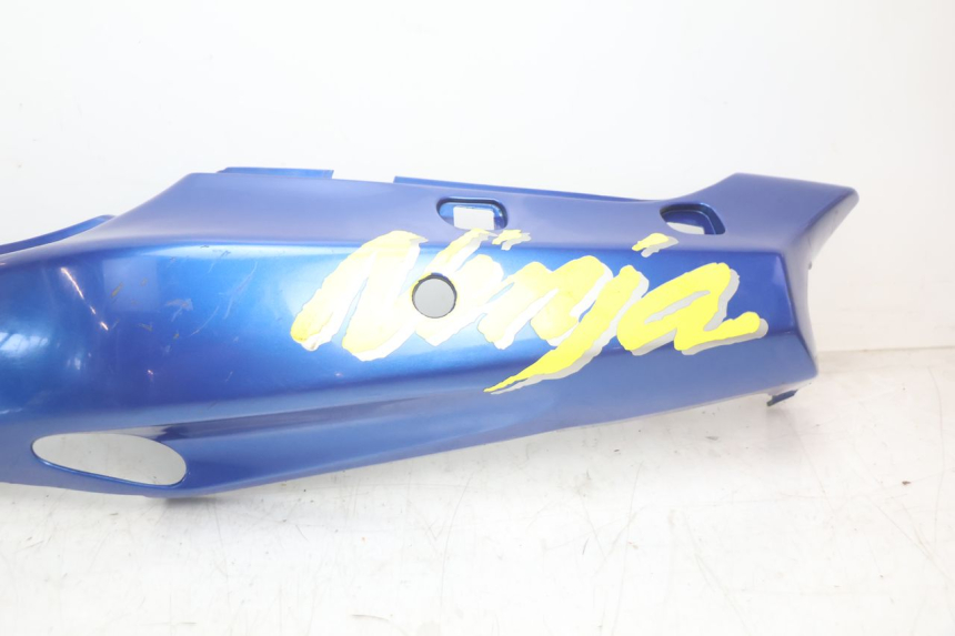 photo de CARENA POSTERIORE SINISTRA KAWASAKI ZX-6R ZX6R 600 (1995 - 1997) - Zoom sullo stato d'uso