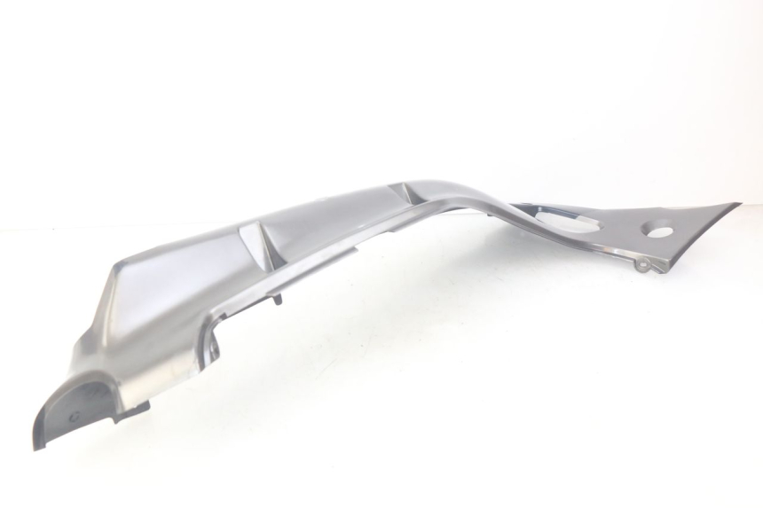 photo de FLANC POSTERIORE SINISTRO KAWASAKI ZZR 600 (1995 - 2004) - Dettagli dei punti di fissaggio