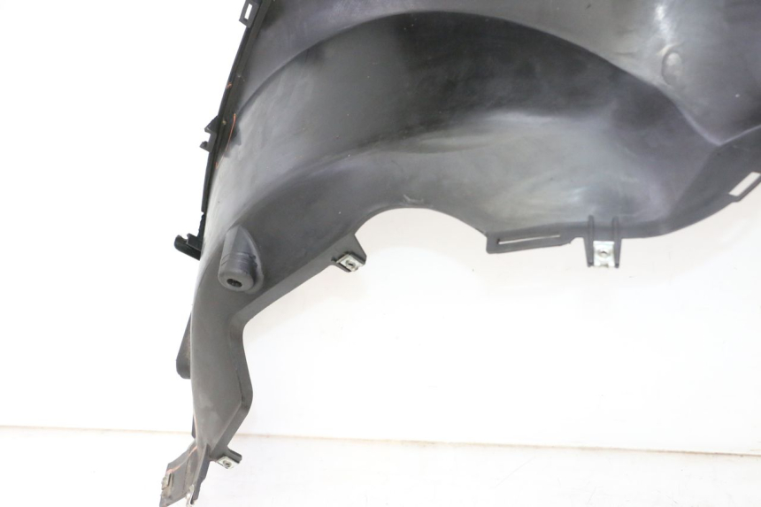 photo de CARENA QUADRO 4 4D 350 (2015 - 2018) - Caratteristiche distintive