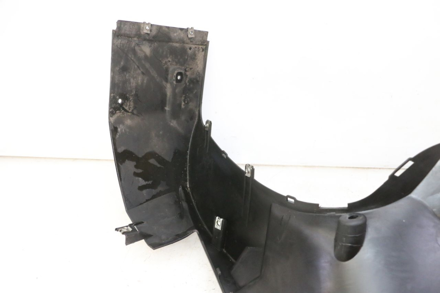 photo de CARENA QUADRO 4 4D 350 (2015 - 2018) - Stato della superficie e materiale