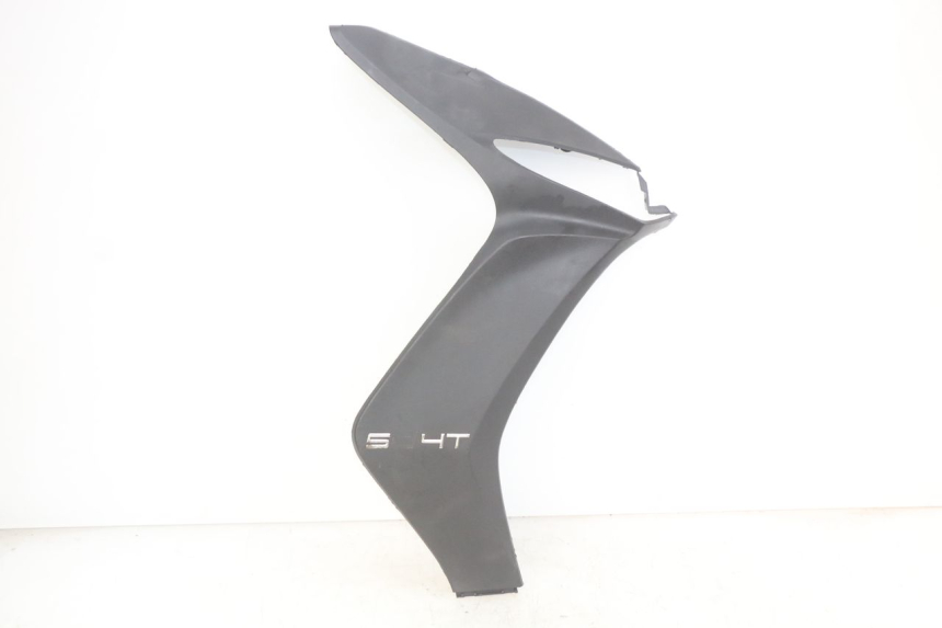 photo de PARAFANGO LATERALE ANTERIORE DESTRO KYMCO AGILITY 16+ 4T 50 (2018 - 2023) - Dettaglio del componente