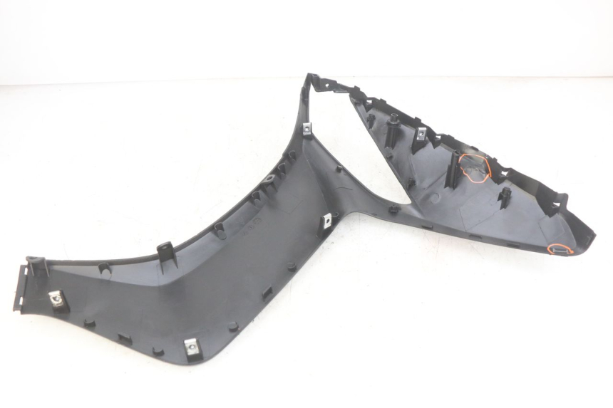 photo de PARAFANGO LATERALE ANTERIORE DESTRO KYMCO AGILITY 16+ 4T 50 (2018 - 2023) - Vista d'insieme del prodotto