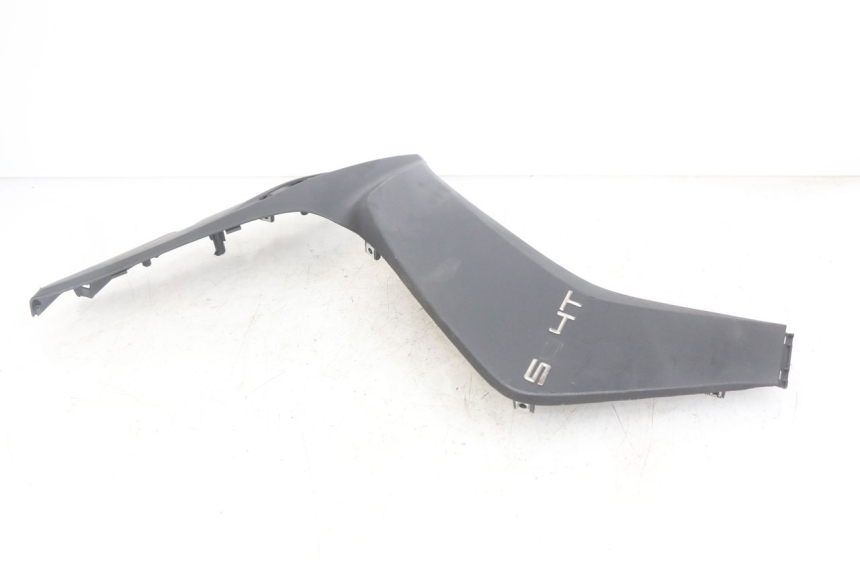 photo de PARAFANGO LATERALE ANTERIORE DESTRO KYMCO AGILITY 16+ 4T 50 (2018 - 2023) - Dettagli dei punti di fissaggio