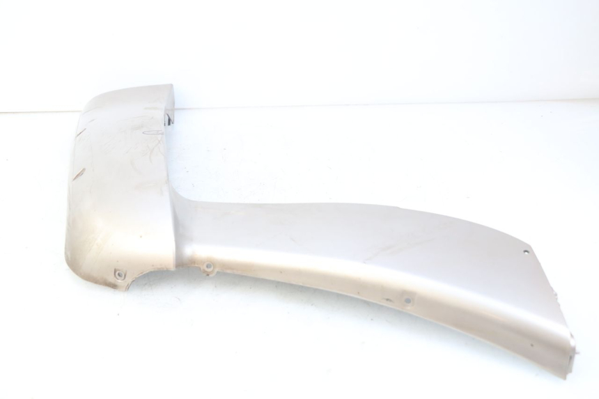 photo de PARAFANGO LATERALE ANTERIORE DESTRO ECCITY ARTELEC 670 1 (2013 - 2017) - Caratteristiche distintive