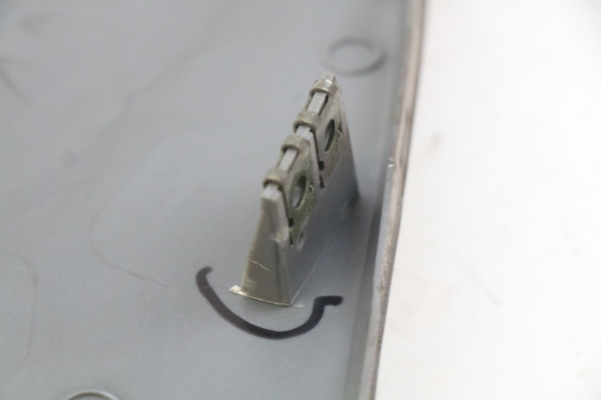 photo de PARAFANGO LATERALE ANTERIORE DESTRO ECCITY ARTELEC 670 1 (2013 - 2017) - Altra angolazione