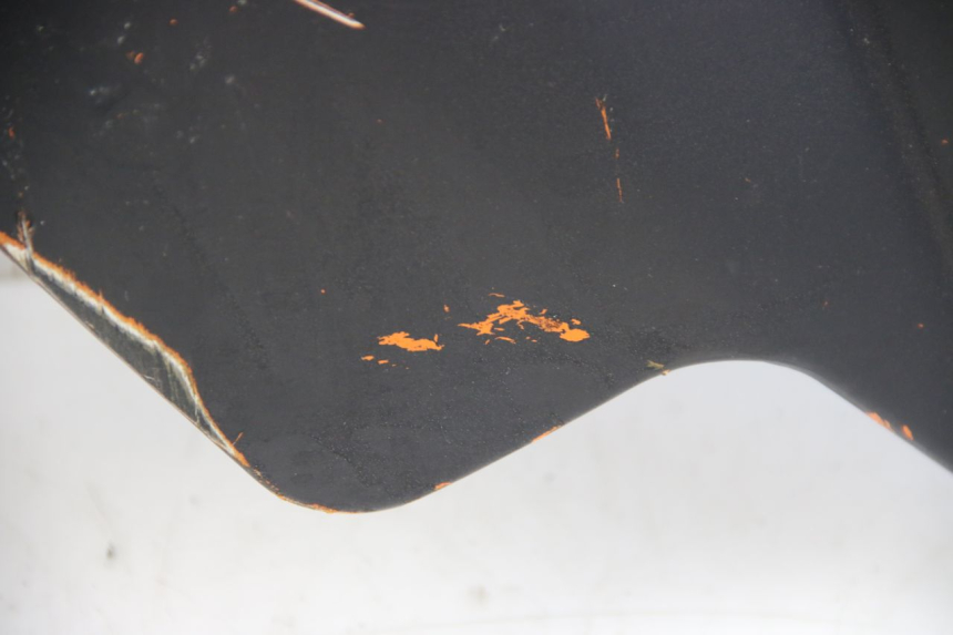 photo de PARAFANGO LATERALE ANTERIORE DESTRO APRILIA ATLANTIC 500 (2002 - 2003) - Dettagli dei punti di fissaggio