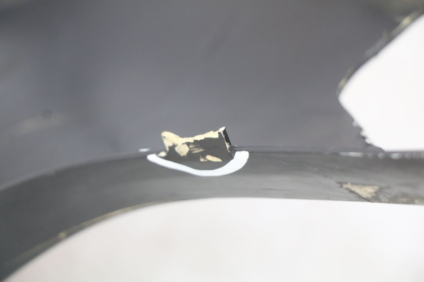 photo de PARAFANGO LATERALE ANTERIORE DESTRO BMW C1 125 (2000 - 2003) - Primo piano tecnico