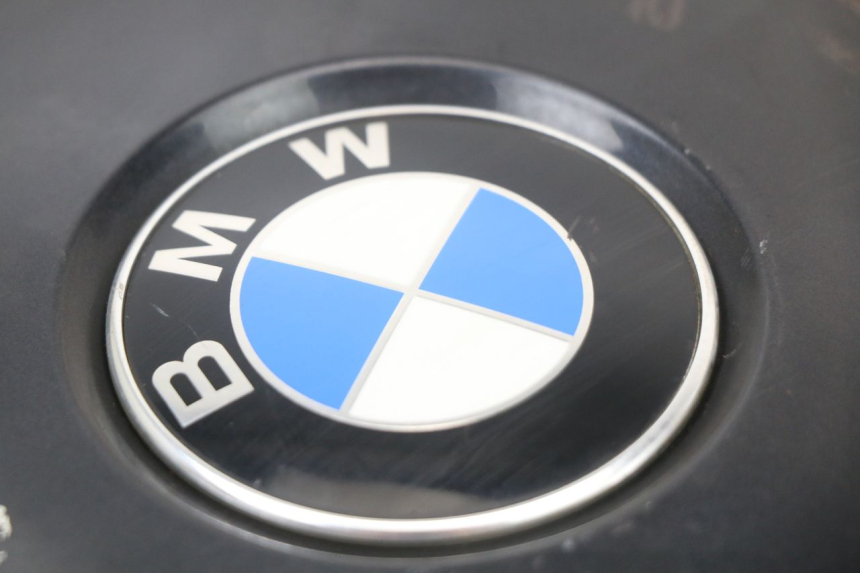 photo de PARAFANGO LATERALE ANTERIORE DESTRO BMW C1 125 (2000 - 2003) - Primo piano tecnico