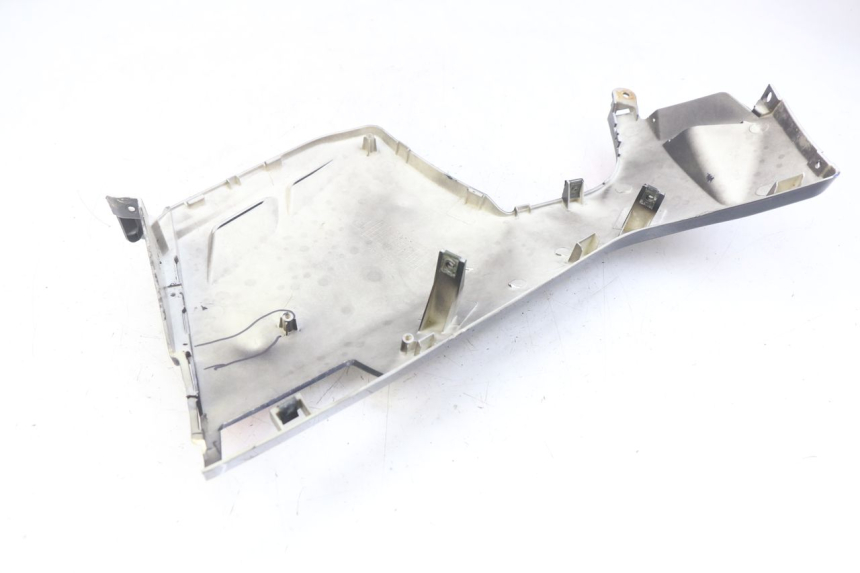 photo de PARAFANGO LATERALE ANTERIORE DESTRO ORCAL CAVARO 4T 50 (2019 - 2023) - Caratteristiche distintive