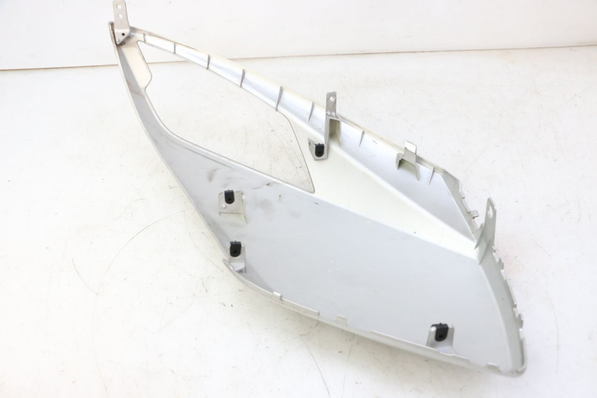 photo de PARAFANGO LATERALE ANTERIORE DESTRO PEUGEOT CITYSTAR 50 (2013 - 2017) - Altra angolazione