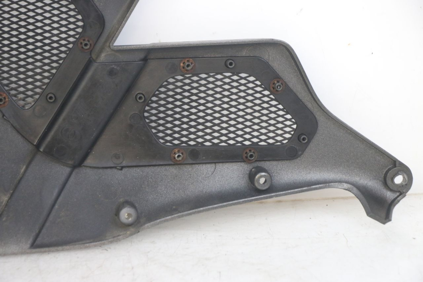 photo de PARAFANGO LATERALE ANTERIORE DESTRO GILERA DNA 50 (2000 - 2007) - Zoom sullo stato d'uso