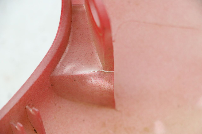 photo de PARAFANGO LATERALE ANTERIORE DESTRO GILERA DNA 50 (2000 - 2007) - Dettaglio del componente