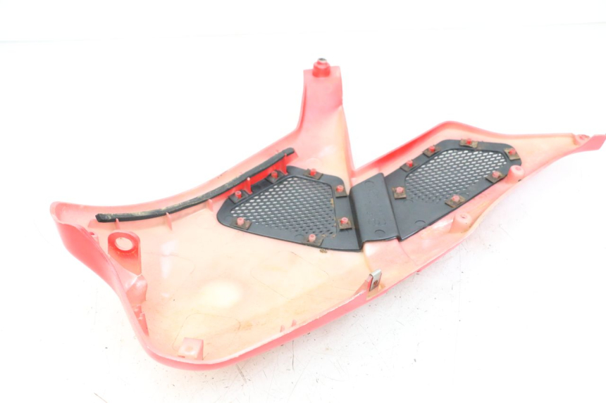 photo de PARAFANGO LATERALE ANTERIORE DESTRO GILERA DNA 50 (2000 - 2007) - Primo piano tecnico