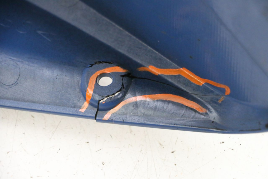 photo de Pannello laterale anteriore destro YAMAHA FJR ABS 1300 (2006 - 2012) - Primo piano tecnico