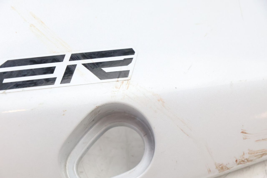 photo de CARENA YAMAHA FZ8 800 (2010 - 2016) - Primo piano tecnico