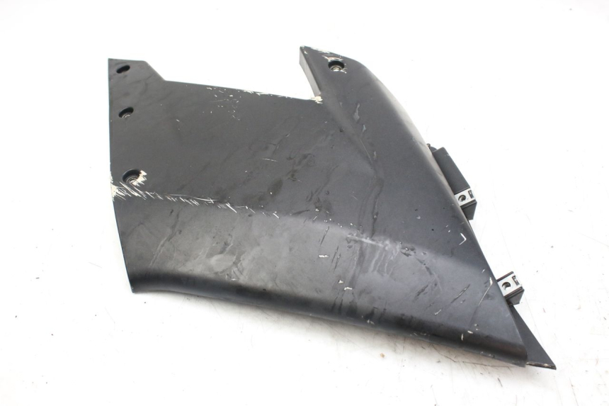 photo de PARAFANGO LATERALE ANTERIORE DESTRO DERBI GPR 50 (2004 - 2009) - Dettagli dei punti di fissaggio