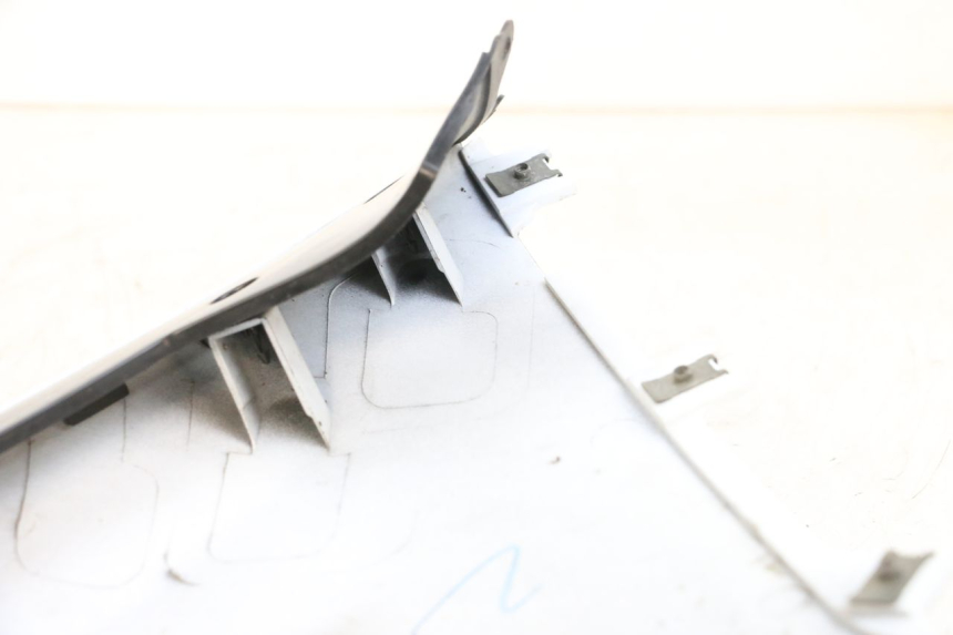 photo de CARENA SUZUKI GSXR GSX-R 1000 (2003 - 2004) - Dettagli dei punti di fissaggio