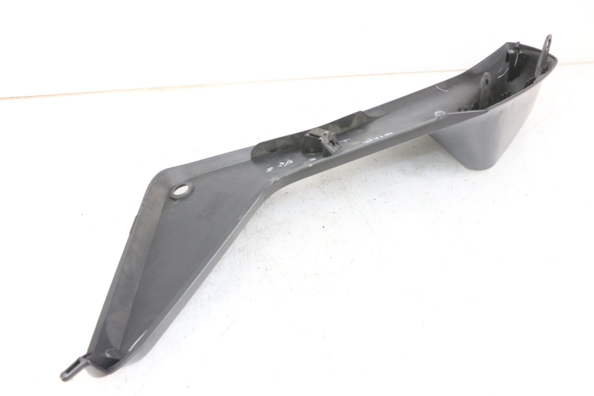 photo de CARENA HUSQVARNA SVARTPILEN 401 (2018 - 2023) - Dettaglio del componente