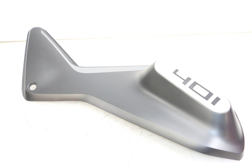 photo de CARENA HUSQVARNA SVARTPILEN 401 (2018 - 2023) - Stato della superficie e materiale