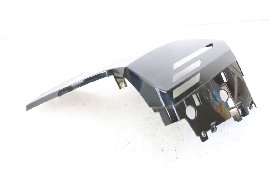 photo de CARENA PEUGEOT TWEET 4T 50 (2023 - 2025) - Stato della superficie e materiale