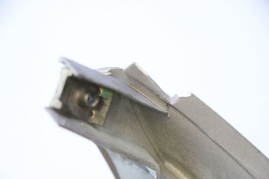 photo de PARAFANGO LATERALE ANTERIORE DESTRO PEUGEOT SPEEDFIGHT LC 50 (1996 - 2002) - Zoom sullo stato d'uso