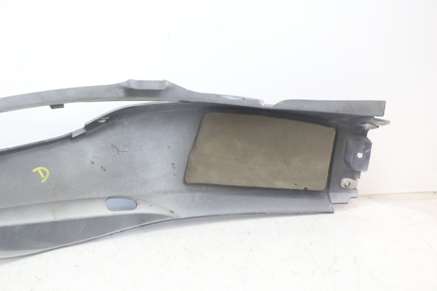 photo de CARENA CAN-AM SPYDER RS 1000 (2008 - 2012) - Dettagli dei punti di fissaggio
