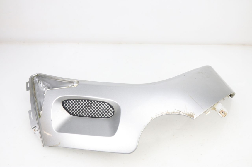 photo de CARENA PEUGEOT SUM UP 125 (2008 - 2013) - Caratteristiche distintive