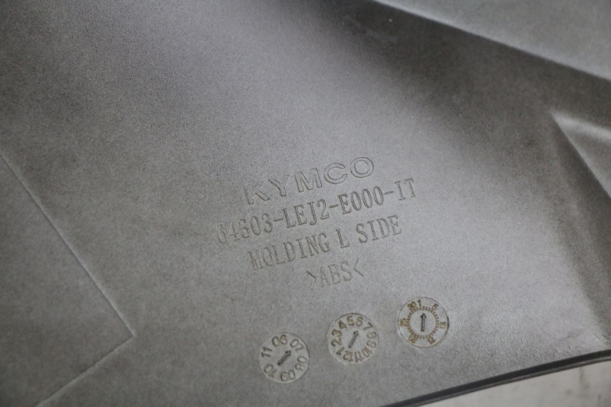 photo de CARENA KYMCO SUPER 8 125 (2008 - 2015) - Stato della superficie e materiale