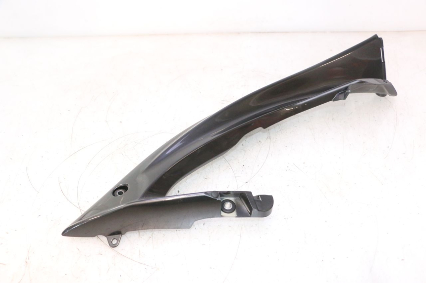 photo de FIANCATA ANTERIORE DESTRA SUPERIORE YAMAHA YZF R6 600 (2008 - 2009) - Dettagli dei punti di fissaggio
