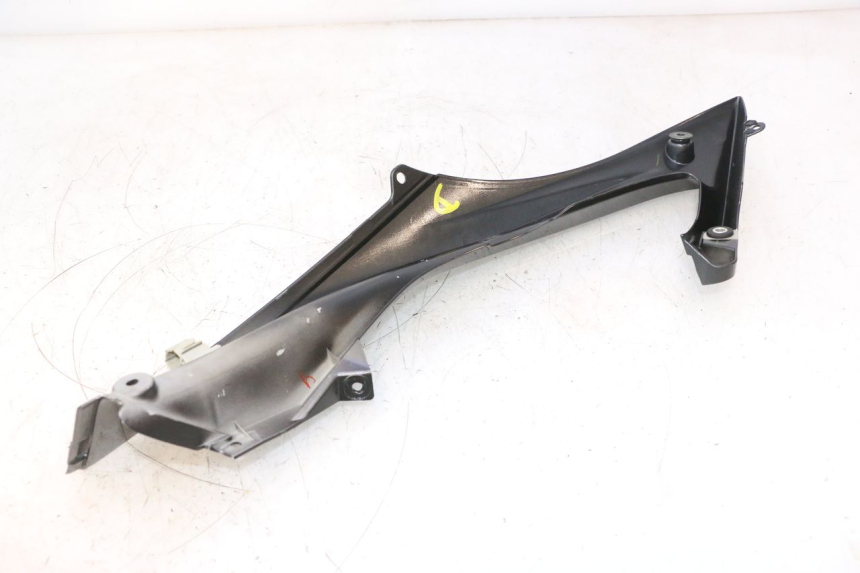 photo de FIANCATA ANTERIORE DESTRA SUPERIORE YAMAHA YZF R6 600 (2008 - 2009) - Marcature e riferimenti originali