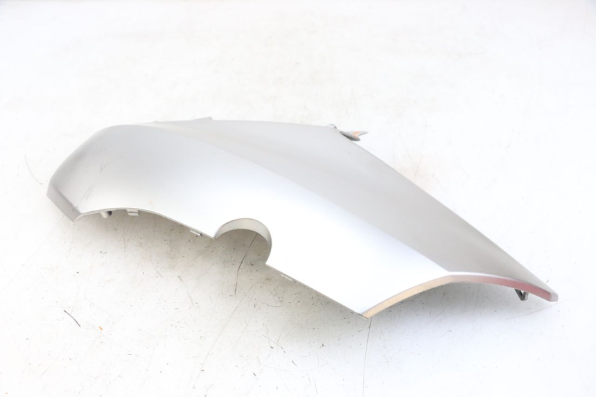 photo de PARAFANGO LATERALE ANTERIORE DESTRO YAMAHA XMAX X-MAX ABS 125 (2017 - 2020) - Altra vista dell'articolo