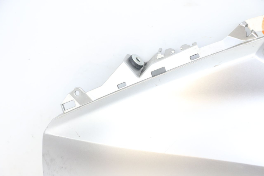 photo de PARAFANGO LATERALE ANTERIORE DESTRO YAMAHA XMAX X-MAX ABS 125 (2017 - 2020) - Ispezione visiva dettagliata