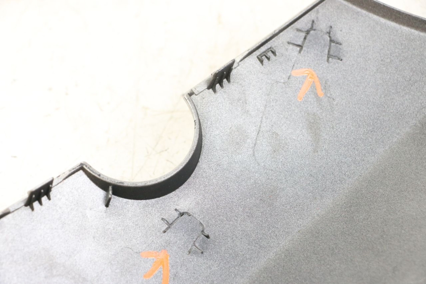 photo de PARAFANGO LATERALE ANTERIORE DESTRO YAMAHA XMAX X-MAX ABS 125 (2017 - 2020) - Ricambio usato controllato