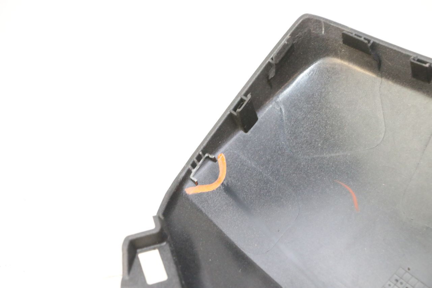 photo de CARENA YAMAHA XMAX X-MAX 125 (2021 - 2025) - Primo piano tecnico